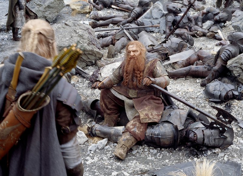 Legolas a Gimli po bitvě v Helmově Žlebu